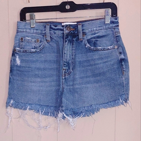 Pistola Distressed Ladies Cut Off  Shorts Size 27 Belt Loops - Picture 3 of 9